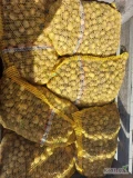 Sprzedam ziemniaki młode lulka, ładny czysty towar, posiadam 27 worków po 15 kg. Więcej informacji pod nr tel 697631392. 