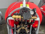 Nowy opryskiwacz SAE Twin 2000 litrów. Elektrozawory mosiężne, pompa mosiężna Comet. Przystawka z kwasówki z dwoma wentylatorami o...