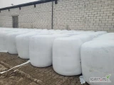 Sprzedam wysłodki buraczane w belach, pakowane na poczatku stycznia 2025, waga 1 sztuki około 1100 kg. Odbiór osobisty ze Staświn 11-513...