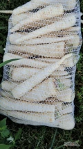 Sprzedam korzeń pietruszki myty pakowany po 5 kg. Cena do nałej negocjacji 