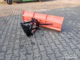 Mini pług śnieżny do kuboty Mitsubishi.
