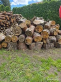 Sprzedam sosnę wysezonowaną dostępne wałki ok.1m i pocięte ok 30cm długość, mozliwy transport 