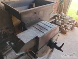 Sprzedam śrutownik na kamienie wraz z silnikiem 7,5 kw. Sprawny stan dobry.800zł Tel 884022101