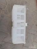 Sprzedam łubianki plastikowe , wszystkie z uszami - niepołamane . Na zdjęciach łubianki po myciu .
