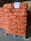 Sprzedam tirowe ilości młodej cebuli worek 15 kg  lub big bag lub luz łódka  jakość marketowa współpraca całoroczna 